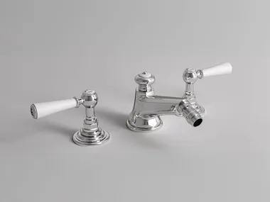 ASTAIRE - 3 hole countertop bidet tap with individual rosettes _ Park Avenue